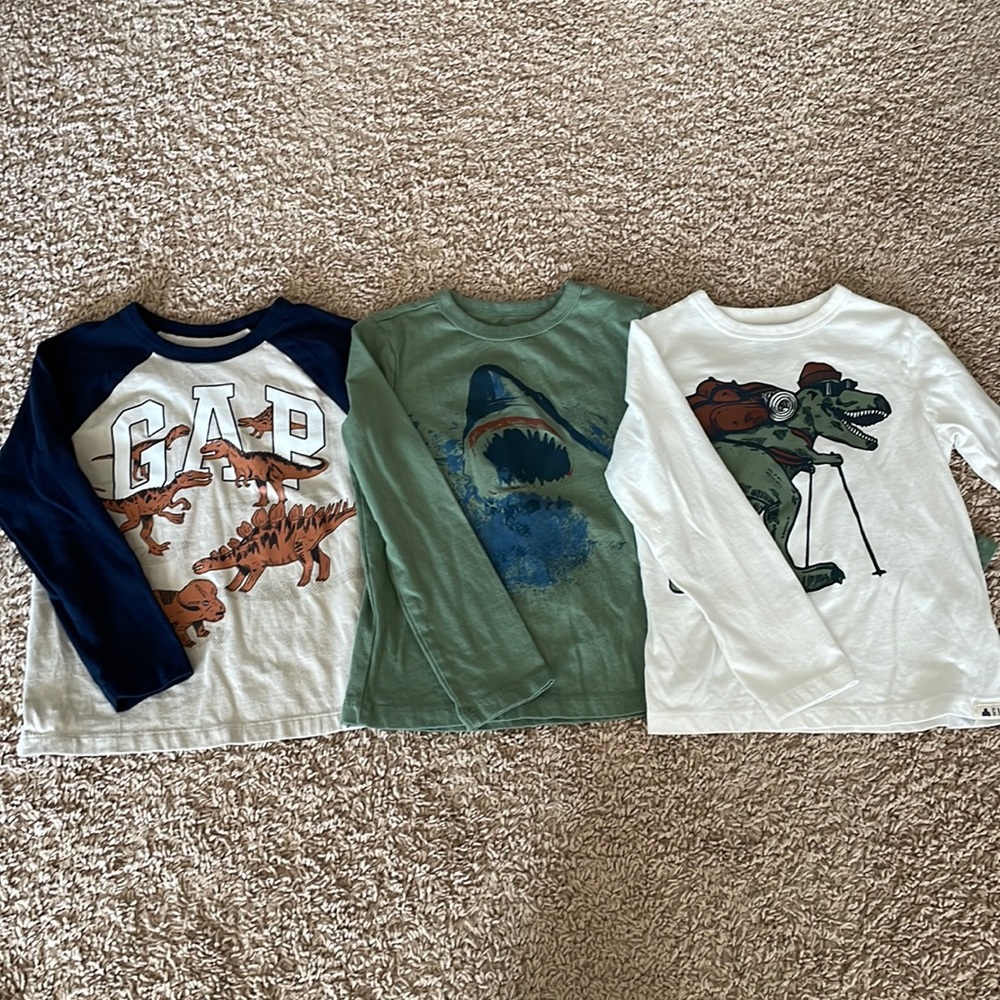 5T long sleeve Gap shirts. Washed but never worn!!